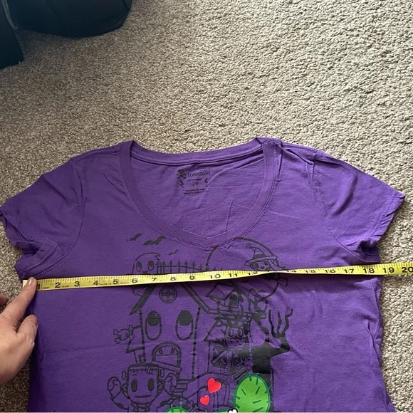 Lot of 4 Spooky Goth Kawaii Ladies T-Shirts by Tokidoki size Large - Picture 8 of 12